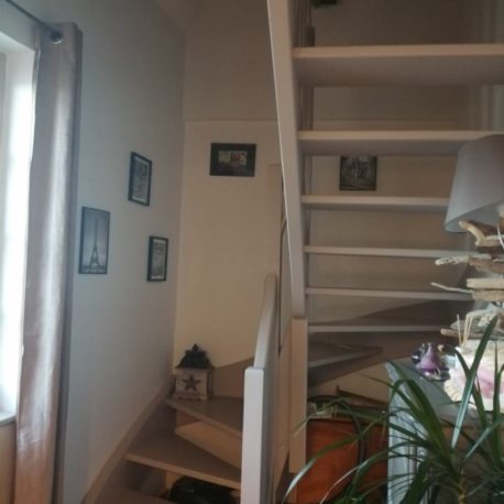 Escalier – appt F2 duplex – rue des Bonnes Femmes – Dieppe – Exclusivité – ST Immobilier Elbeuf