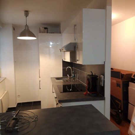Vue salle de séjour-cuisine – appartement F2 – Dieppe – Exclusivité – ST Immobilier Elbeuf