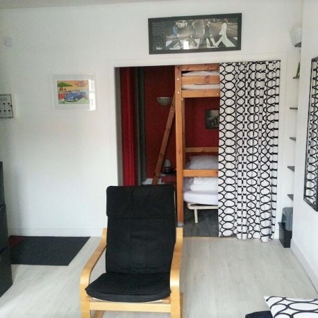 Salon avec vue alcôve 2 – appartement F1 – Dieppe – Exclusivité ST Immobilier Elbeuf (2)